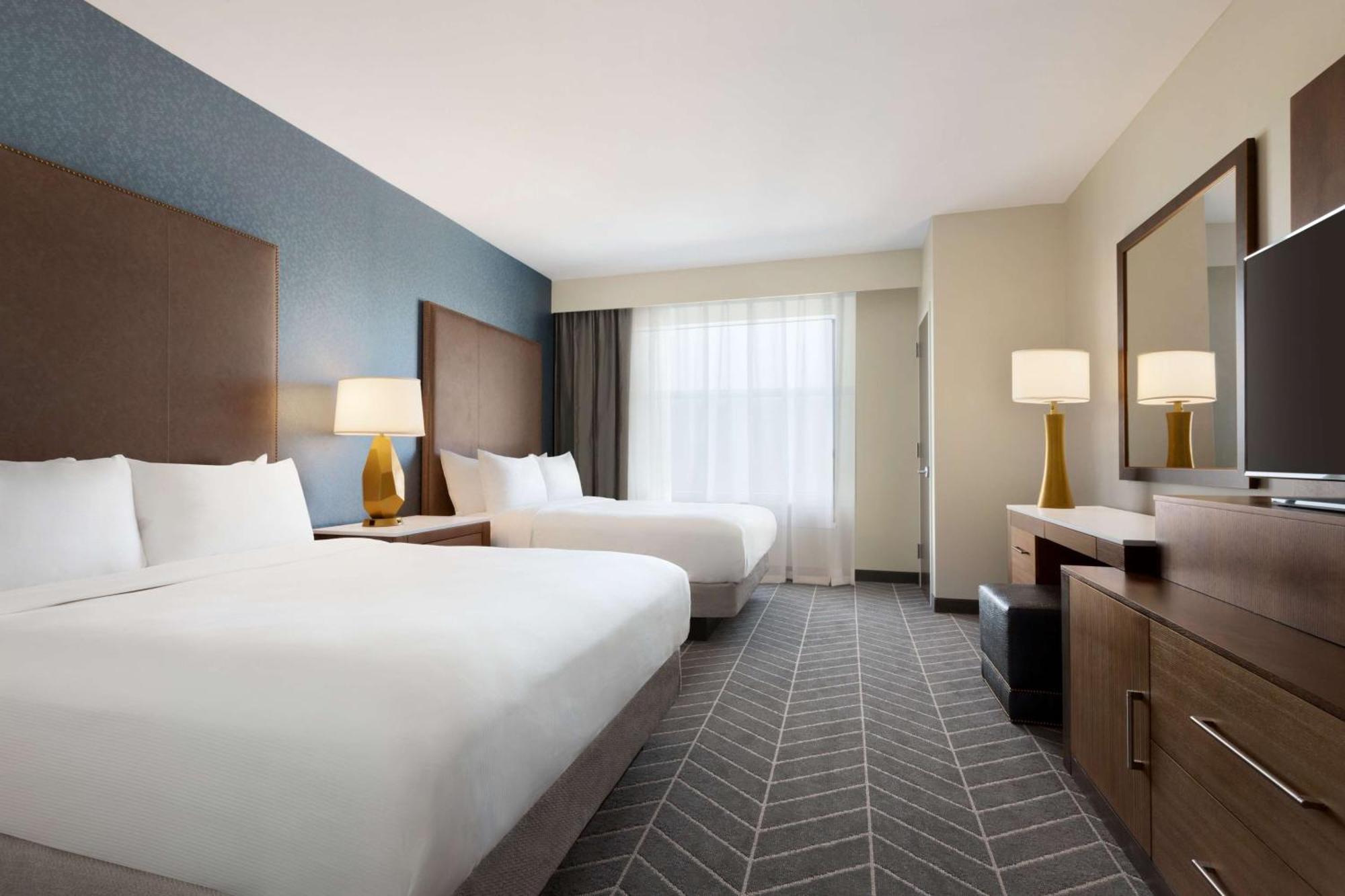 Embassy Suites By Hilton Wilmington Riverfront Экстерьер фото