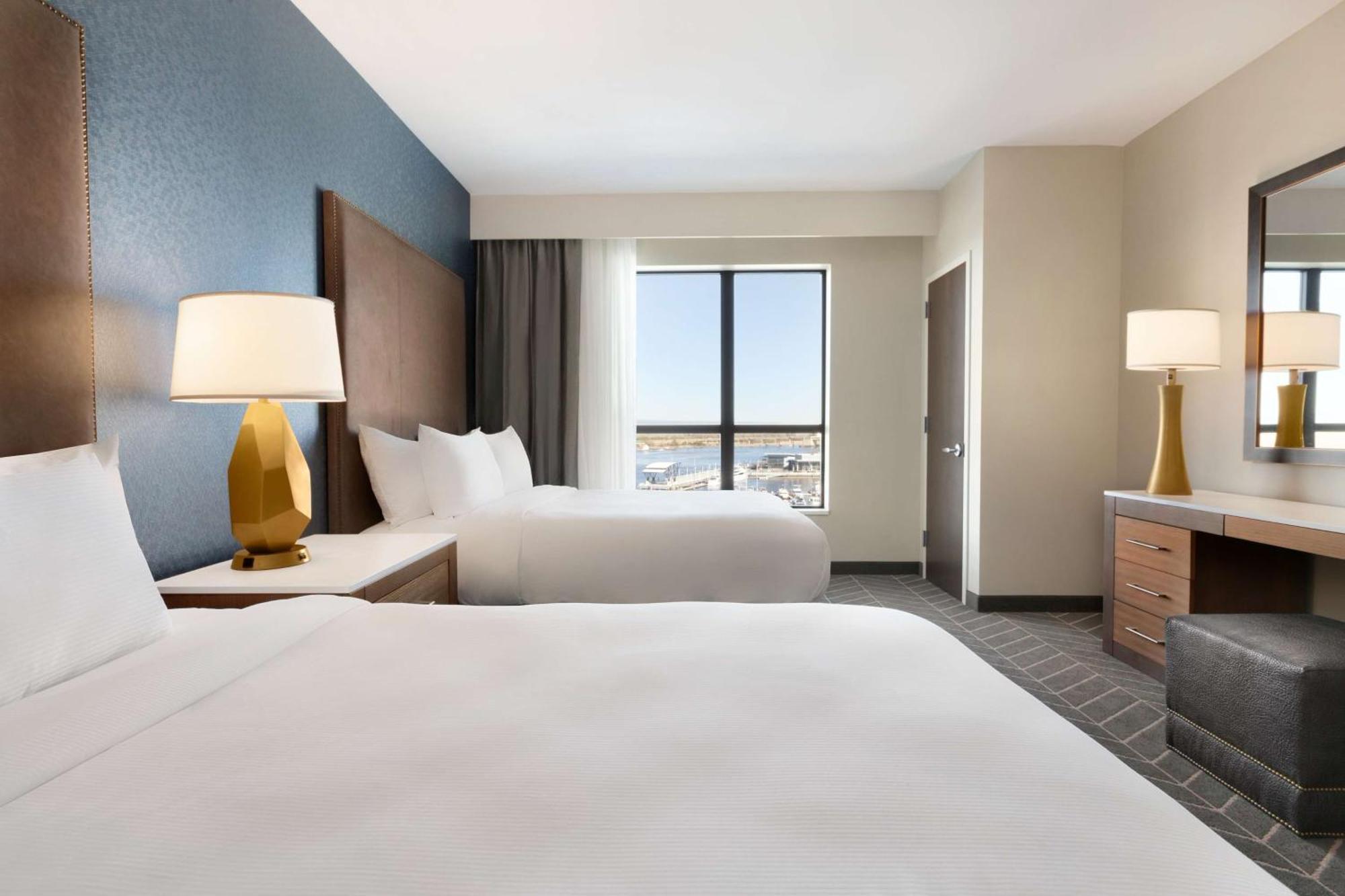 Embassy Suites By Hilton Wilmington Riverfront Экстерьер фото