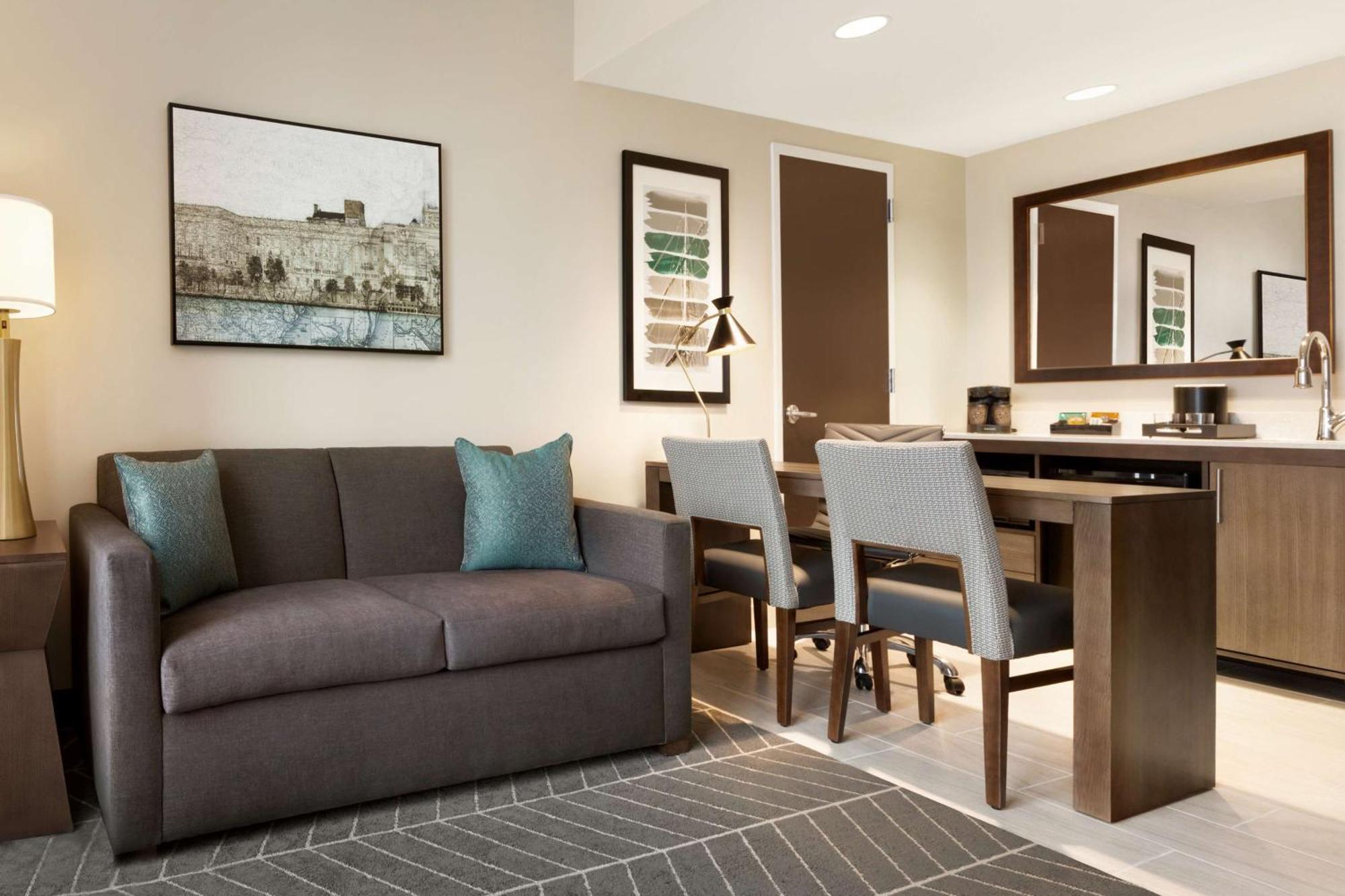 Embassy Suites By Hilton Wilmington Riverfront Экстерьер фото